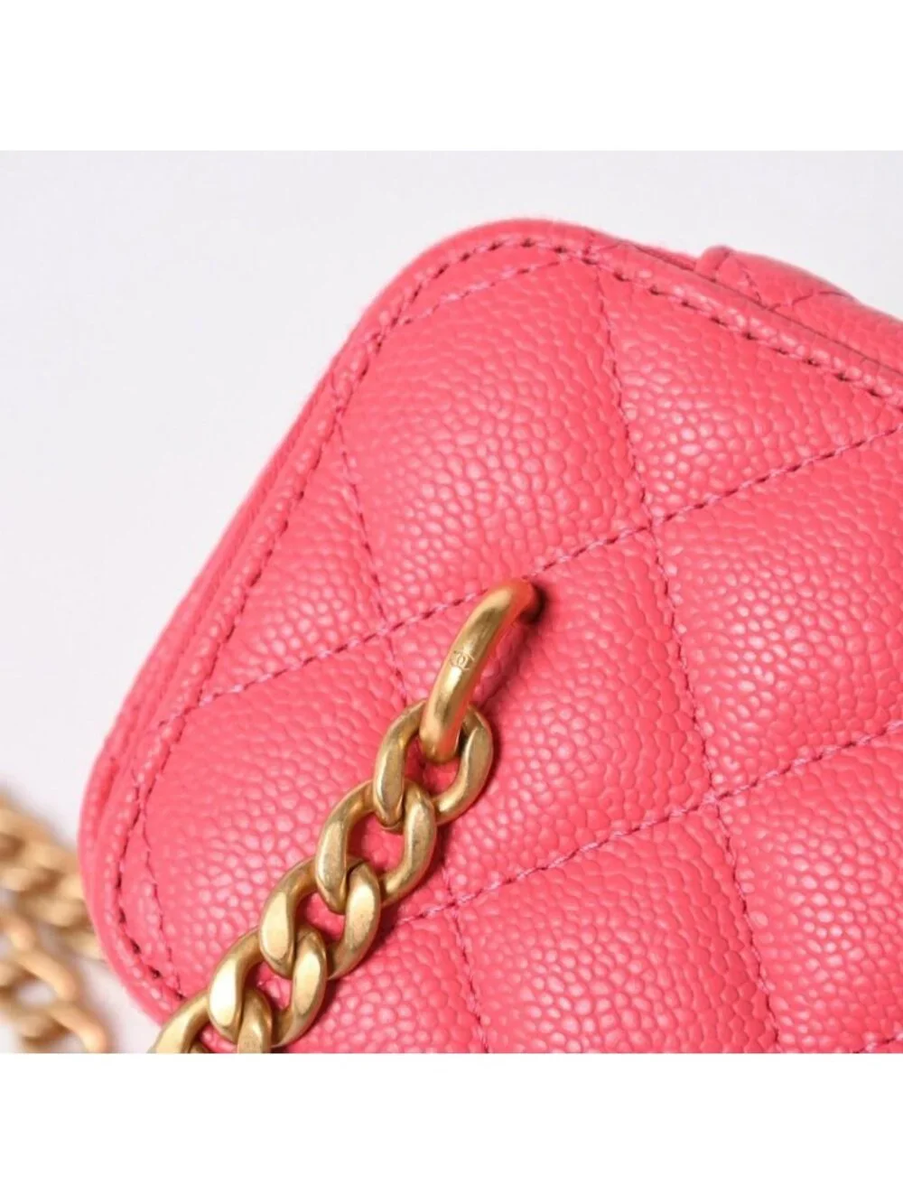 Chanel Quilted Caviar Leather Small Vanity Case Pink Makeup Bag Gold